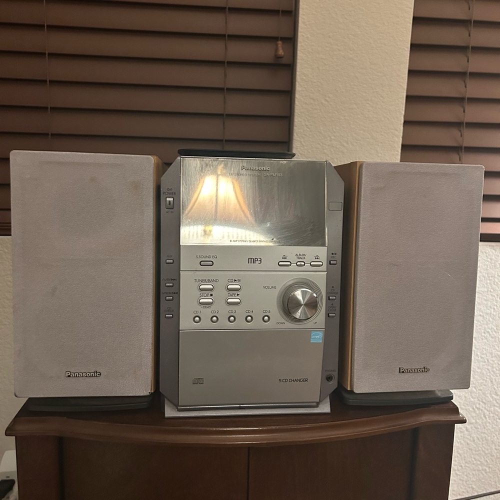 Panasonic Silver MP3 CD Stereo System